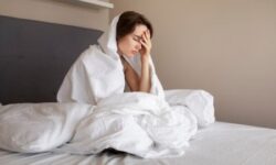 Врач Полуэктов рассказал о последствиях бессонницы после 40 лет