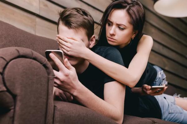 5 признаков того, что ваш мужчина не может забыть бывшую 5 признаков того, что ваш мужчина не может забыть бывшую
