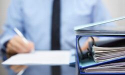 Минздрав намерен исключить из лицензионных требований практику хранения и перевозки