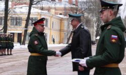В Петербурге вручили дипломы выпускникам ВМА имени Кирова