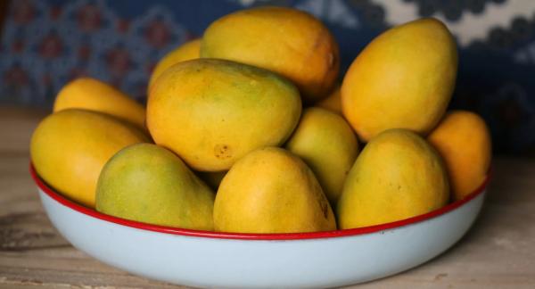 Как выбрать вкусное и спелое манго и что из него приготовить Как выбрать вкусное и спелое манго и что из него приготовить