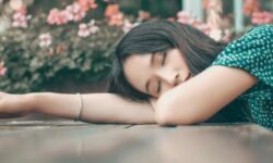 Сон в летнюю ночь: как выспаться в жару без кондиционера