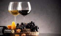 JAMA: вино незначительно снижает риск летального исхода от рака