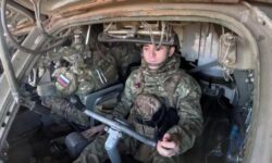 Армия России владеет инициативой по всей линии фронта
