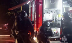 В жилом доме на юго-западе Москвы произошел сильный пожар