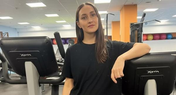 Тяга гантели одной рукой в наклоне: варианты и техника выполнения Тяга гантели одной рукой в наклоне: варианты и техника выполнения