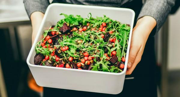 Рукола: зелень с ярким вкусом, которая делает рацион интереснее Рукола: зелень с ярким вкусом, которая делает рацион интереснее