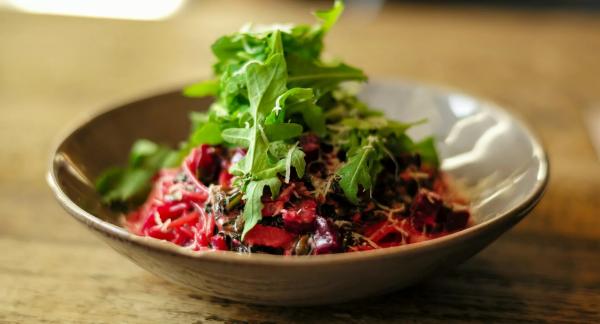 Рукола: зелень с ярким вкусом, которая делает рацион интереснее Рукола: зелень с ярким вкусом, которая делает рацион интереснее